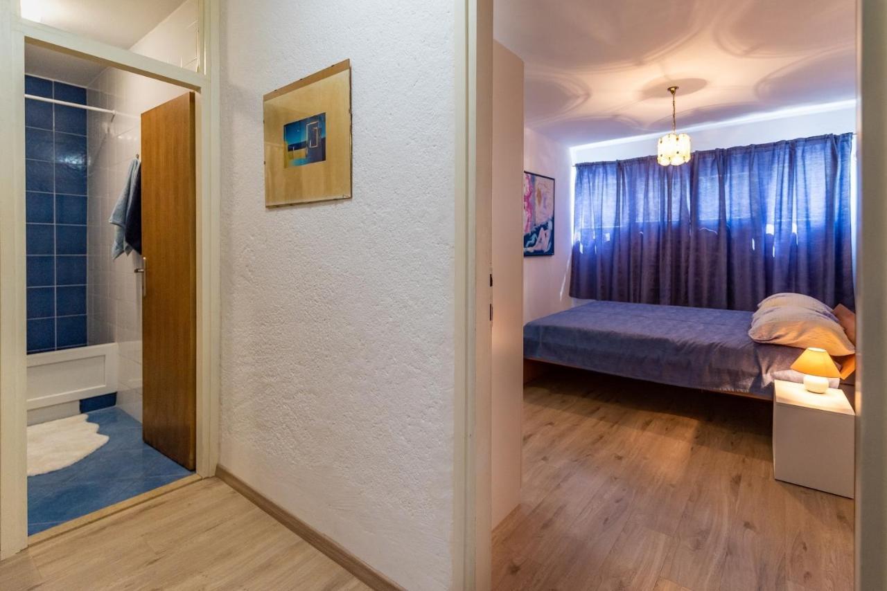 Apartments With A Swimming Pool Pula - 7356 エクステリア 写真