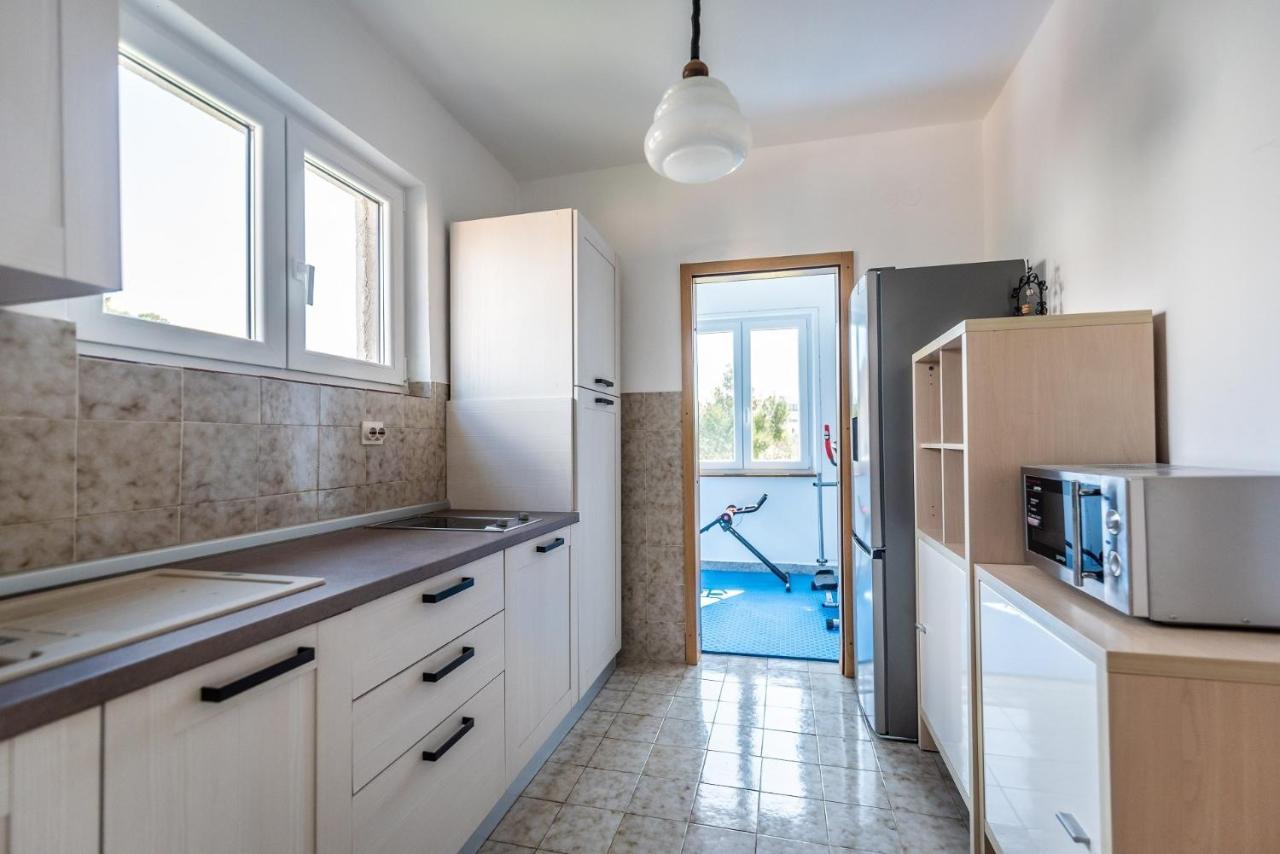 Apartments With A Swimming Pool Pula - 7356 エクステリア 写真